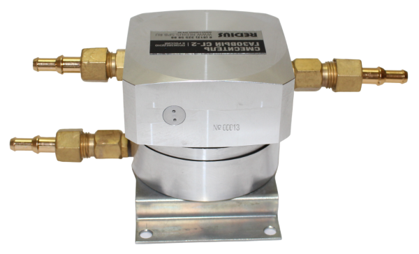 Смеситель газовый СГ-2 (Ar-СО2) (РЕДИУС) в комплекте с редукторами Смеситель газовый СГ-2 (Ar-СО2) (РЕДИУС) в комплекте с редукторами