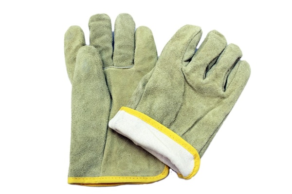 Перчатки спилковые бежевые (ДОКА) (RX5014,10 АВ)